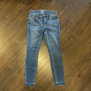 Old Navy Rockstar jeans size 4